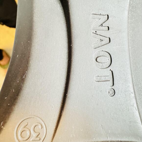 Naot Boots Womens 8 Brown Tan Suede Leather Helm Ankle Side Zip Low Heel Comfort - Picture 9 of 10